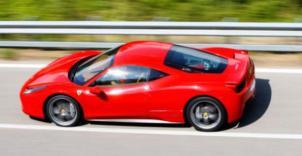 Ferrari 458 Italia vs Ferrari 599 GTO