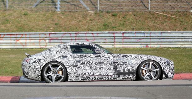 Mercedes AMG GT - zdjęcie szpiegowskie